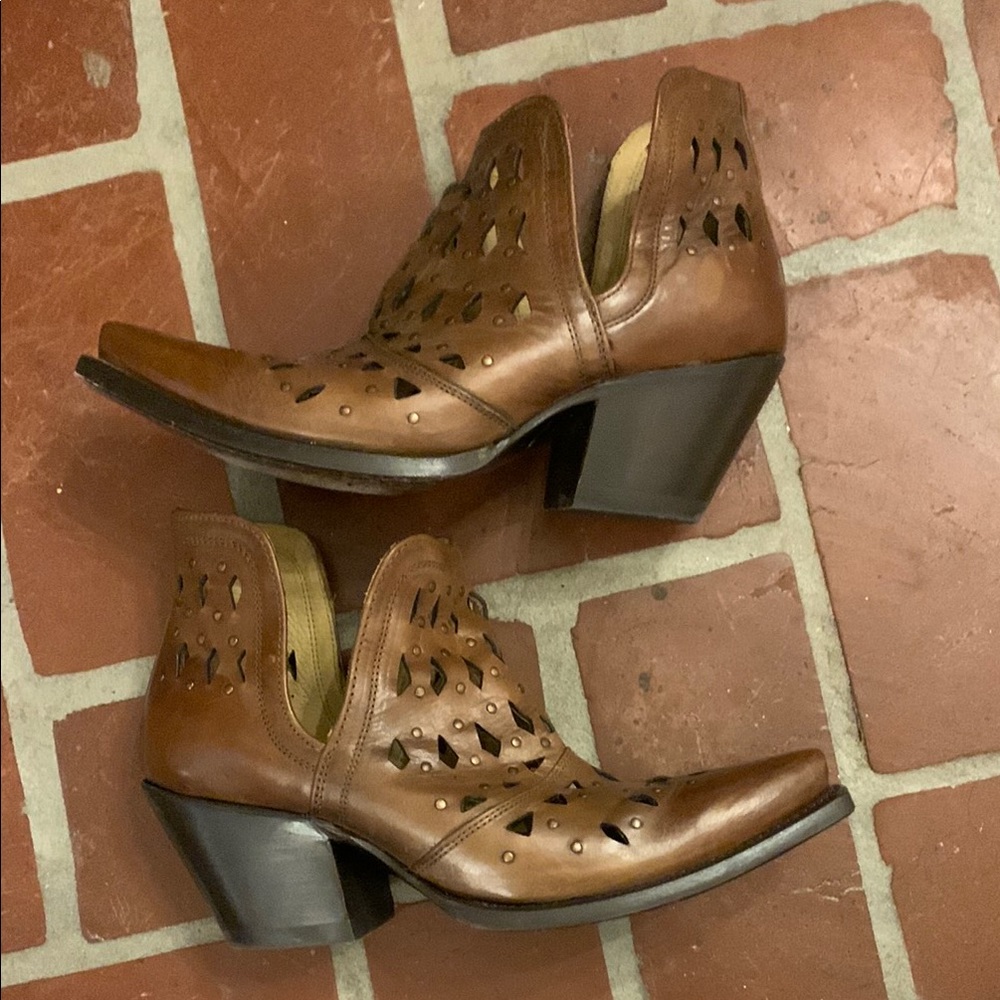 Ariat Dixon Studded Brown Ankle Booties with Western Style 9